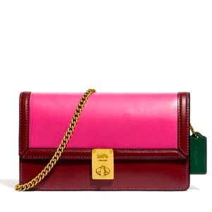 Coach Hutton Clutch In Colorblock